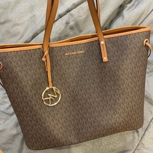 Micheal Kors Brown Bag